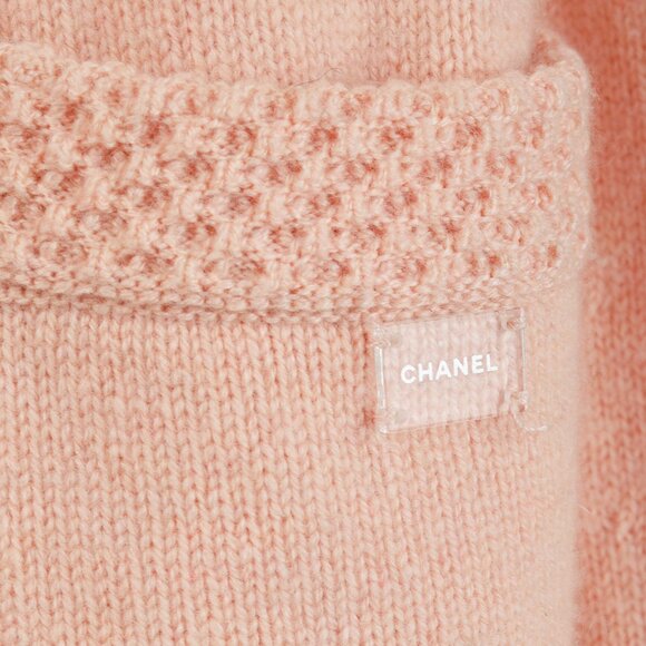 Chanel SS/05 Light Pink Cashmere Rosette Sweater Twinset - Picture 8 of 13